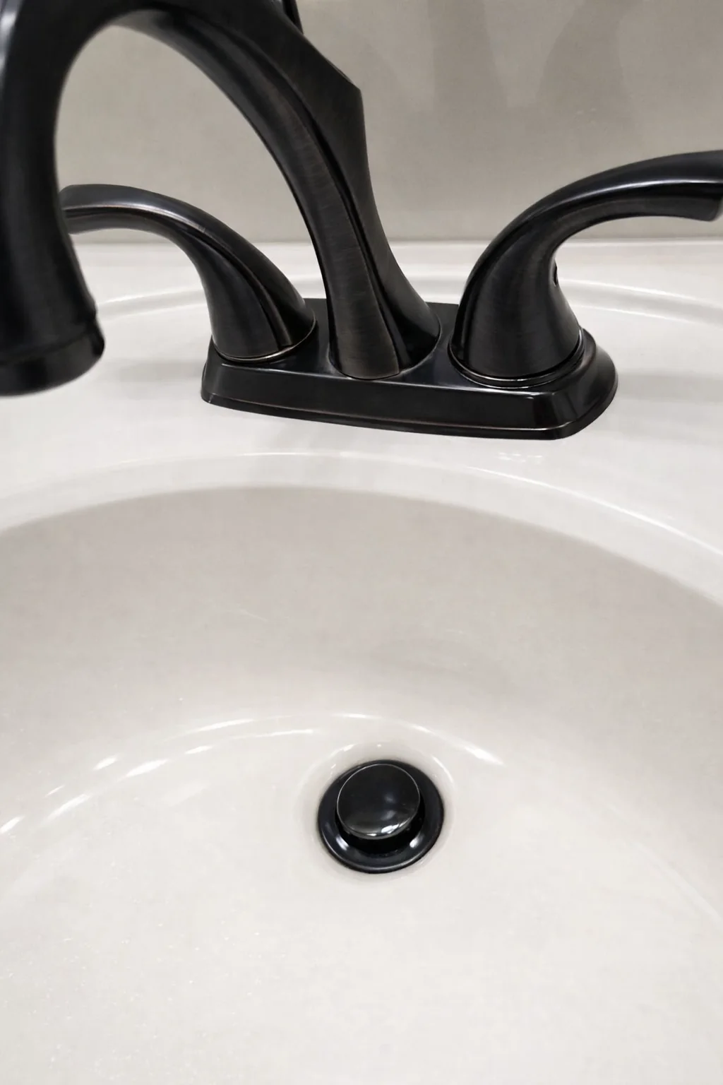 Sink after PinkMinty cleaning